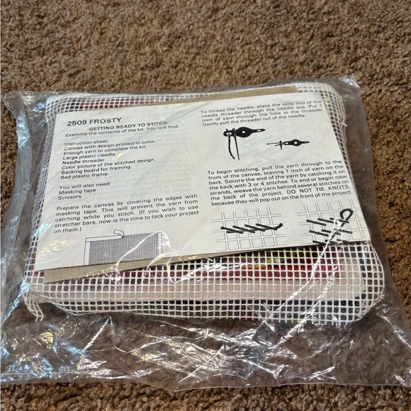 Vintage 1984 Creative Circle Embroidery Kit #2509 Frosty New never been used - Picture 4 of 8